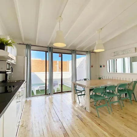 Villa Fridays Flats Casa Aquamarine *
