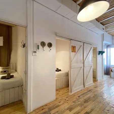 Fridays Flats Casa Aquamarine * Barcellona